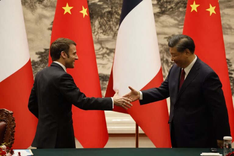 El rebelde Macron se acuerda en Pekín de la “autonomía estratégica” del general De Gaulle