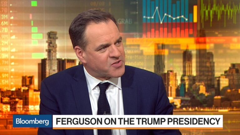 El historiador Niall Ferguson, biógrafo de los Rothschild, juzga probable el triunfo de Trump