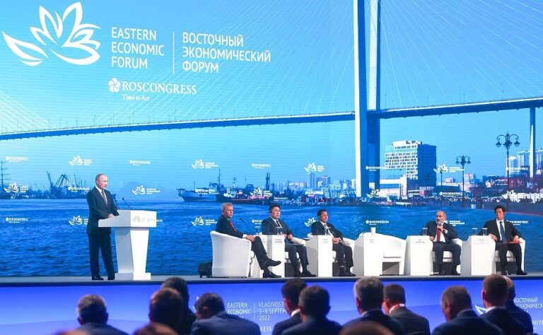 Mirífico G-2 geoeconómico de Rusia y China en Vladivostok: el <q>nuevo Hong Kong</q>