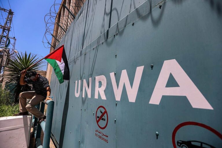 Destrucción financiera de Unrwa por Israel/EU/ aliados: hambruna de todos (sic) los palestinos